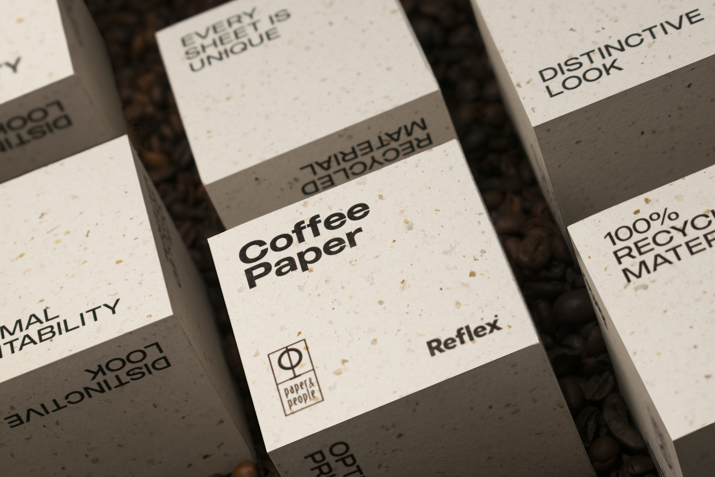 COFFEE PAPER è la nuova ecolgica di Paper&People, 100% riciclata derivata  dagli scarti del caffè. – Paper&People